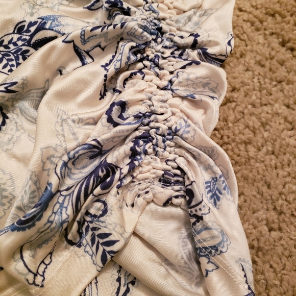 2/$20 EXPRESS paisley one shoulder side cinch top - Picture 2 of 5